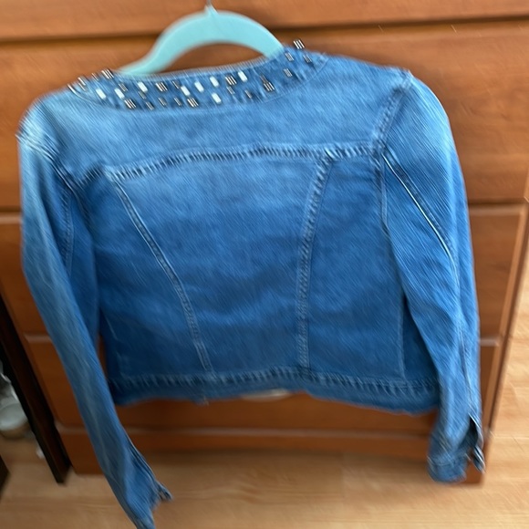 Jean Jacket - Picture 2 of 6